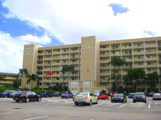 Recently Rented: $1,700 (2 beds, 2 baths, 1230 Square Feet)