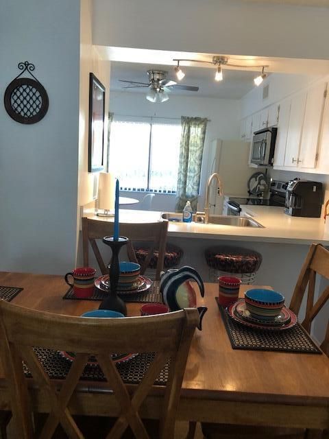 Recently Sold: $250,000 (2 beds, 1 baths, 955 Square Feet)