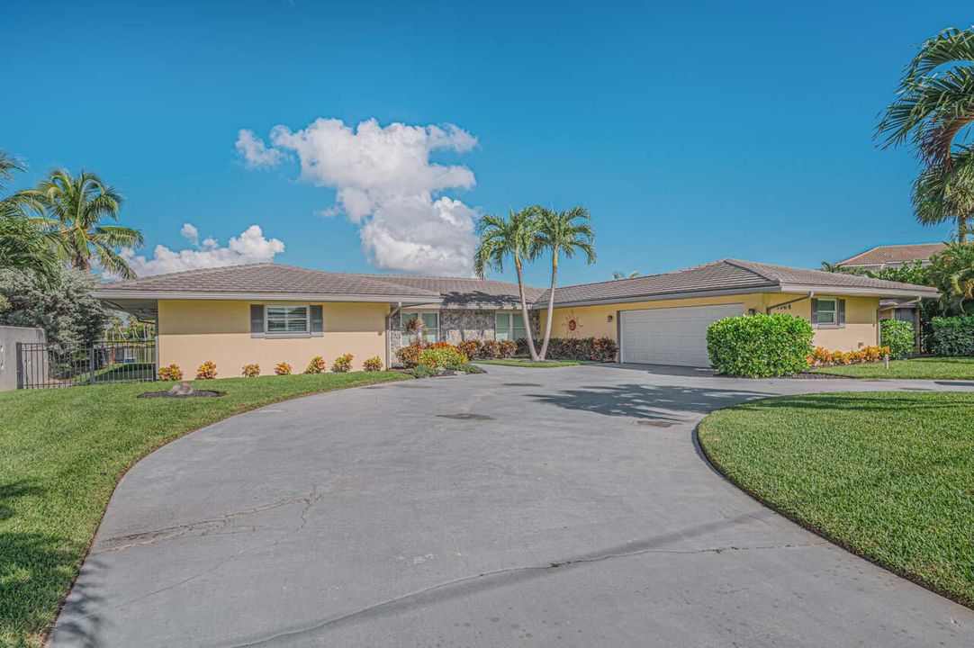 Recently Sold: $1,395,000 (4 beds, 3 baths, 2478 Square Feet)