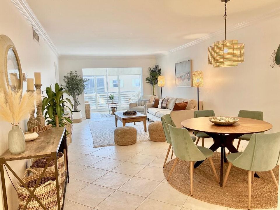 Recently Sold: $265,000 (2 beds, 2 baths, 1054 Square Feet)