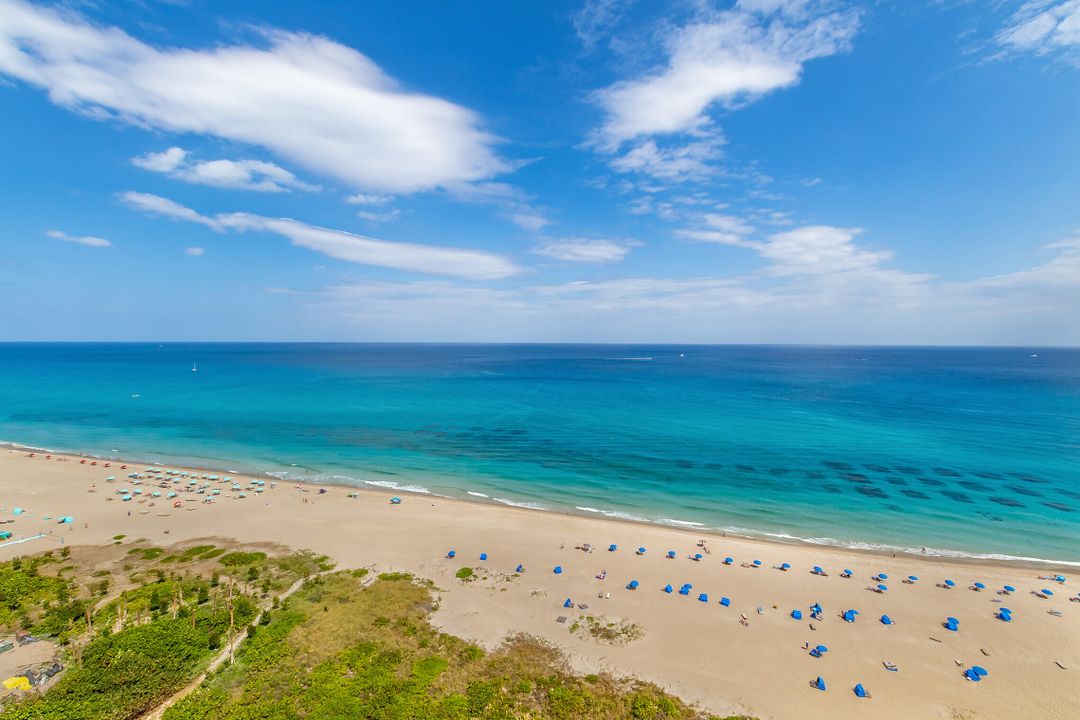 Recently Rented: $6,250 (2 beds, 2 baths, 1445 Square Feet)