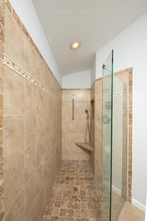 最近售出: $369,900 (3 贝兹, 2 浴室, 1601 平方英尺)