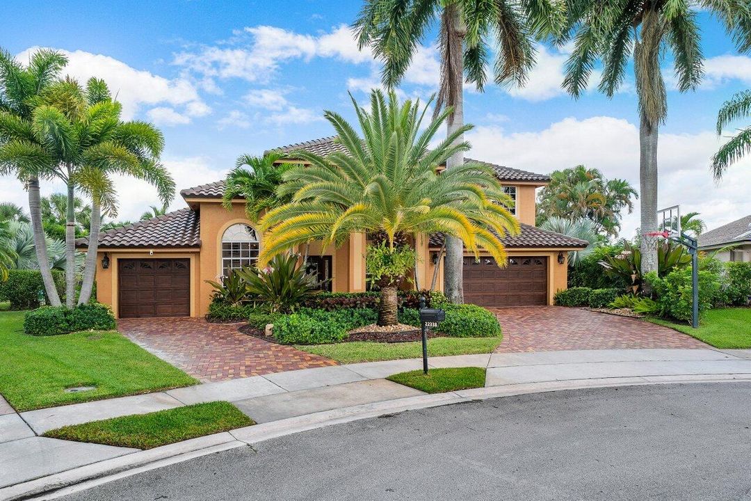 Recently Sold: $1,249,000 (5 beds, 3 baths, 3624 Square Feet)