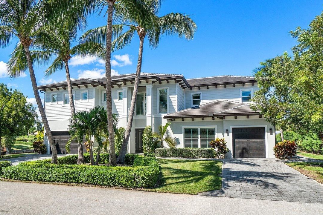Recently Sold: $3,999,999 (5 beds, 4 baths, 4630 Square Feet)