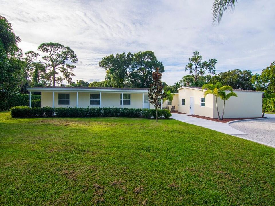 Recently Sold: $439,900 (3 beds, 2 baths, 2300 Square Feet)