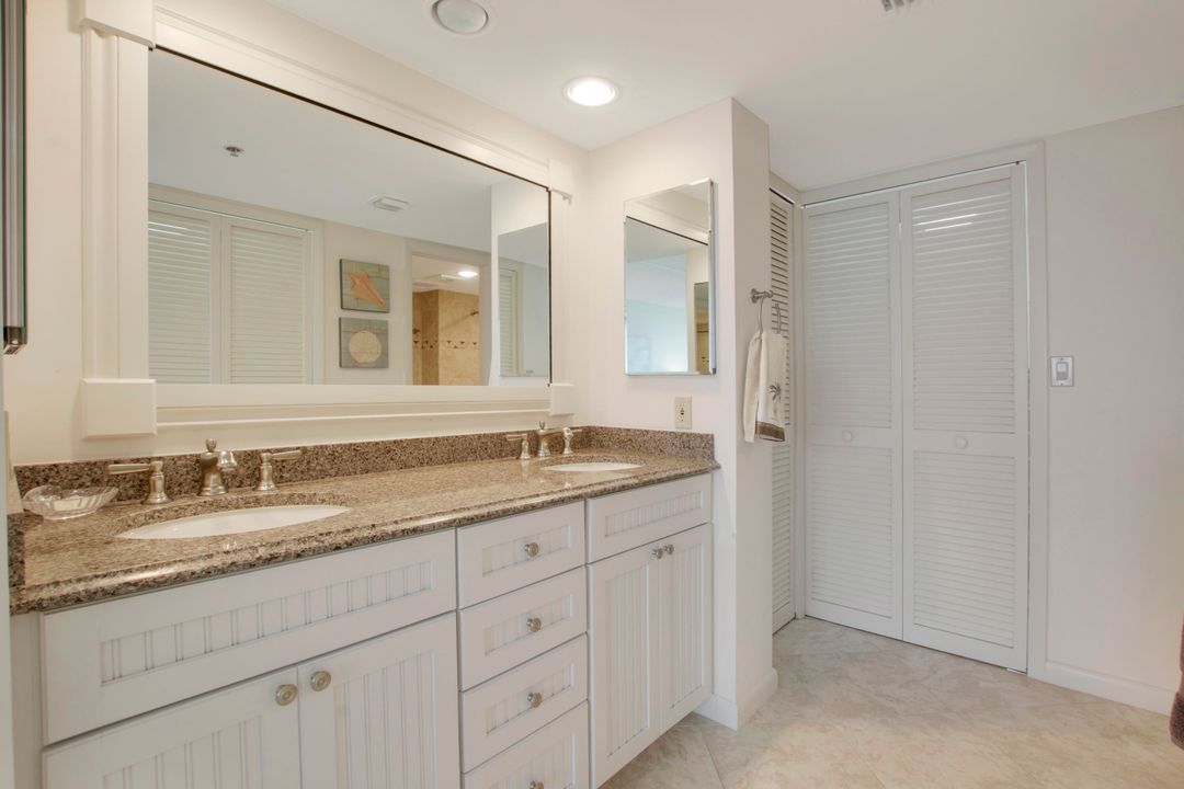 Recently Sold: $1,000,000 (3 beds, 2 baths, 1753 Square Feet)