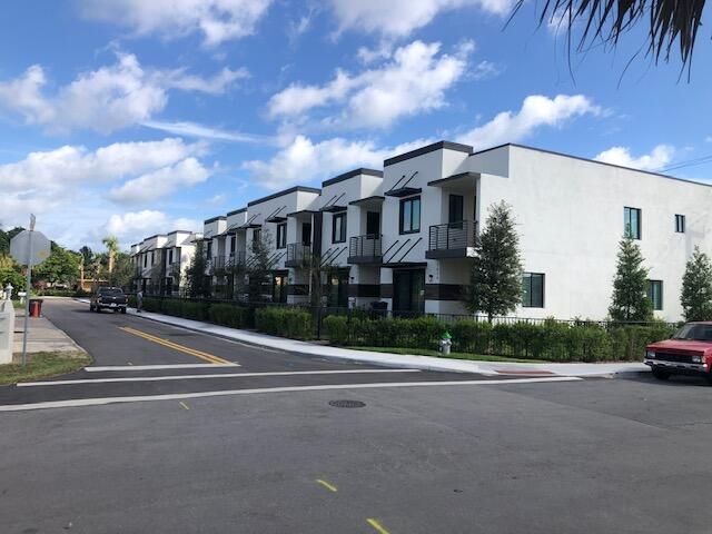 Recently Sold: $445,000 (0 beds, 0 baths, 2256 Square Feet)