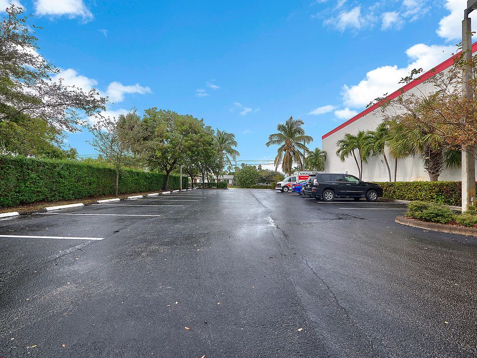 Recently Sold: $4,100,000 (0 beds, 0 baths, 10027 Square Feet)