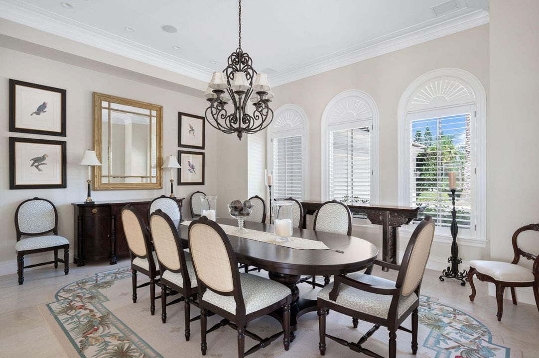 Recently Sold: $6,425,000 (5 beds, 6 baths, 6918 Square Feet)