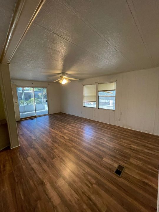 Recently Rented: $1,700 (2 beds, 2 baths, 1056 Square Feet)