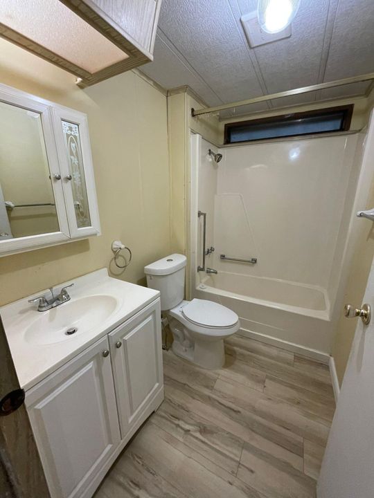 最近租的: $1,700 (2 贝兹, 2 浴室, 1056 平方英尺)