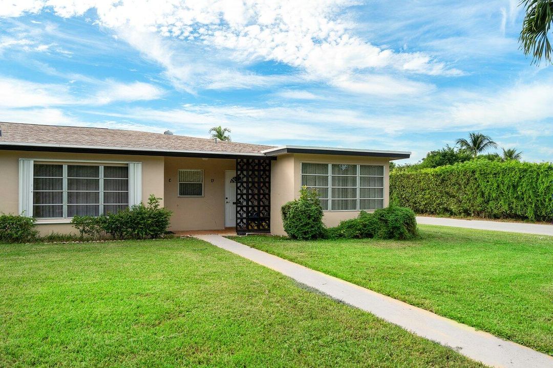 Recently Sold: $140,000 (2 beds, 2 baths, 1137 Square Feet)