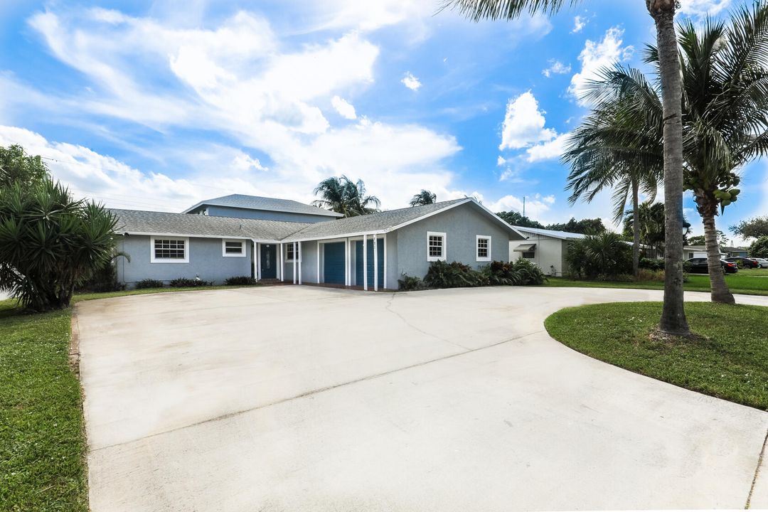 Recently Sold: $499,000 (4 beds, 3 baths, 2883 Square Feet)