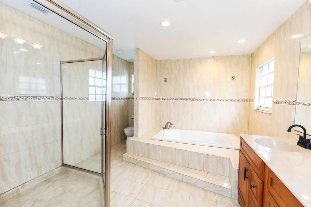 最近售出: $499,000 (4 贝兹, 3 浴室, 2883 平方英尺)