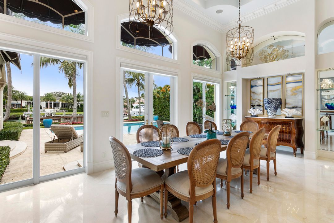 Recently Sold: $5,995,000 (3 beds, 3 baths, 3542 Square Feet)