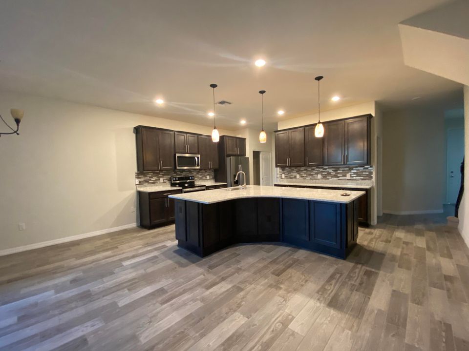 Active With Contract: $3,300 (3 beds, 2 baths, 1909 Square Feet)