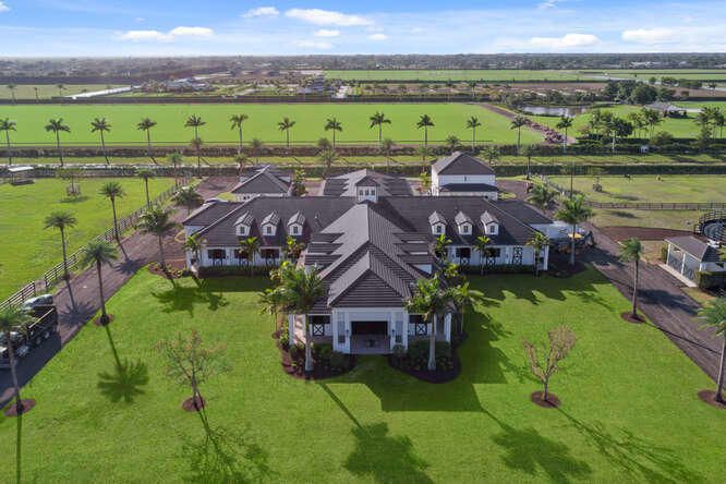 Vendido Recientemente: $9,995,000 (6 camas, 4 baños, 3396 Pies cuadrados)