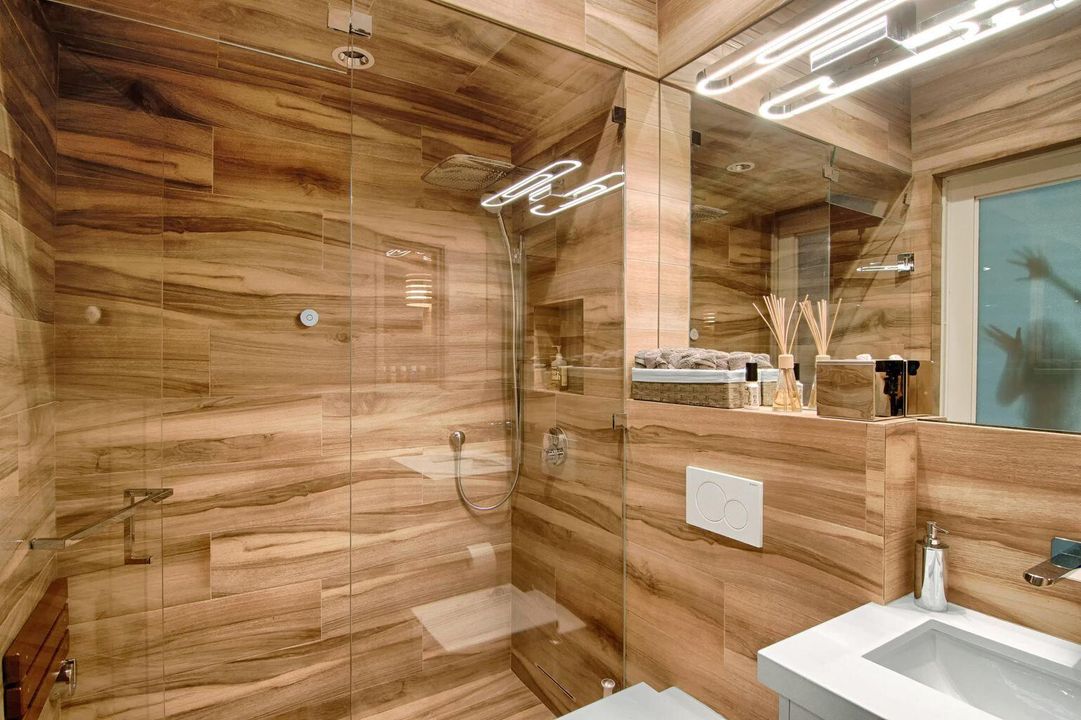 Недавно арендовано: $35,000 (6 спален, 5 ванн, 7682 Квадратных фут)