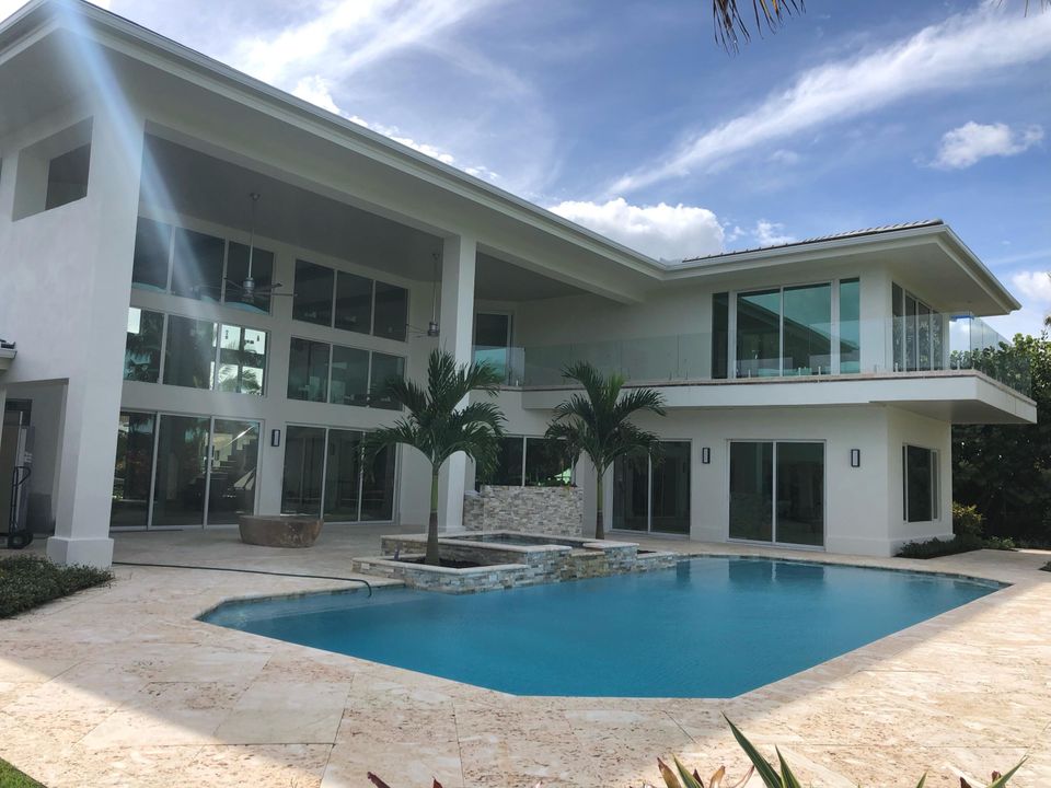 Recently Sold: $5,295,000 (3 beds, 3 baths, 7525 Square Feet)