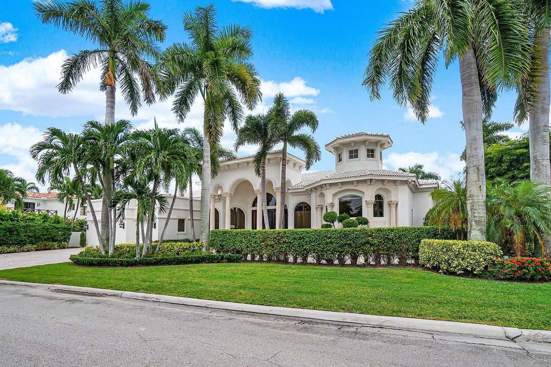 Recently Sold: $5,150,000 (4 beds, 5 baths, 4675 Square Feet)