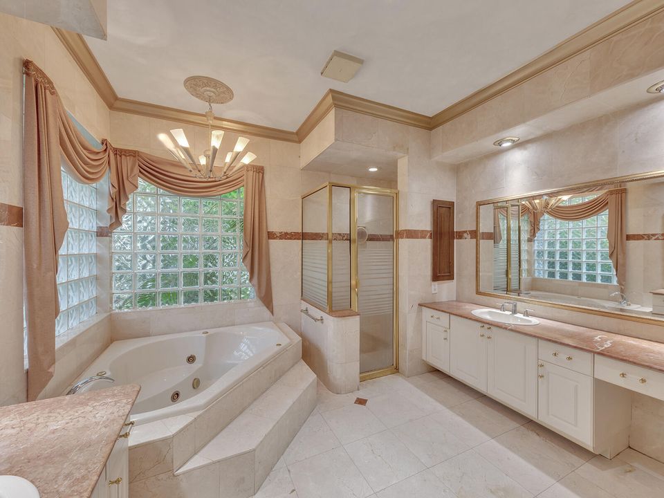 Недавно арендовано: $5,200 (5 спален, 3 ванн, 3787 Квадратных фут)