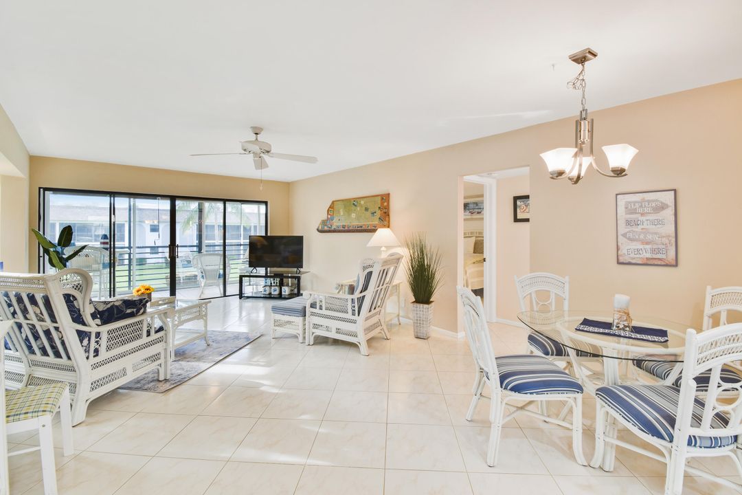 Recently Sold: $429,900 (2 beds, 2 baths, 1063 Square Feet)