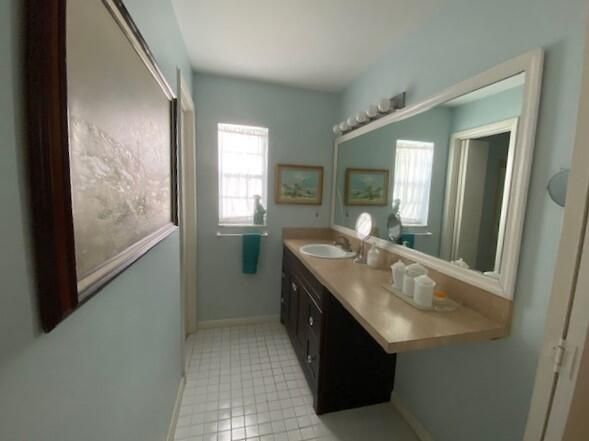 最近售出: $265,000 (3 贝兹, 2 浴室, 1598 平方英尺)