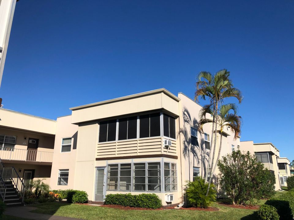 Recently Rented: $1,500 (2 beds, 2 baths, 907 Square Feet)