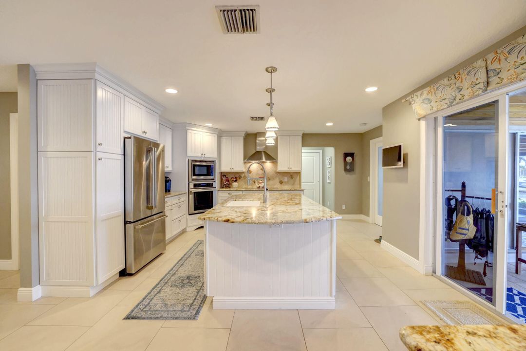 Recently Sold: $1,699,000 (3 beds, 3 baths, 2945 Square Feet)