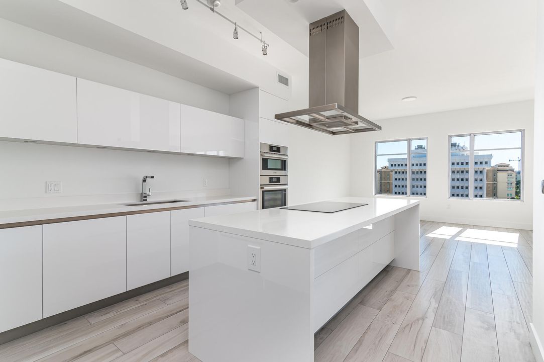 Recently Sold: $1,232,235 (2 beds, 2 baths, 1773 Square Feet)