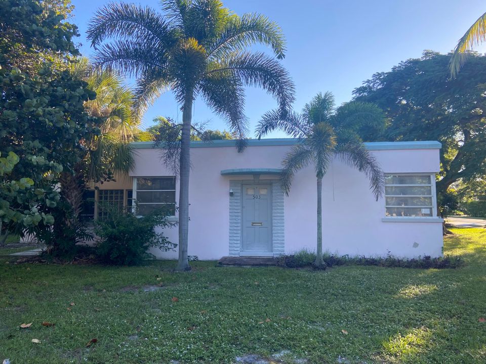 Recently Sold: $1,350,000 (2 beds, 1 baths, 1730 Square Feet)