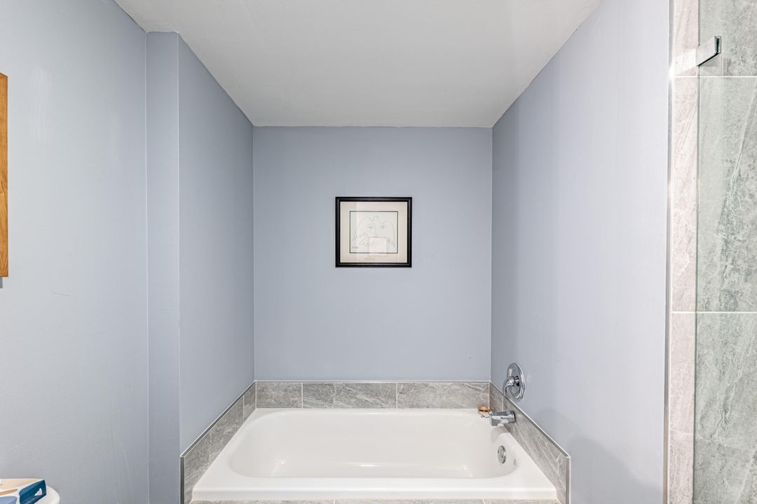 最近售出: $89,900 (2 贝兹, 2 浴室, 1429 平方英尺)