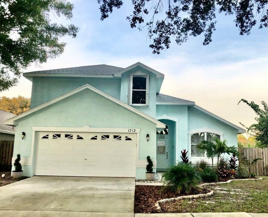 Recently Sold: $355,000 (3 beds, 2 baths, 1997 Square Feet)