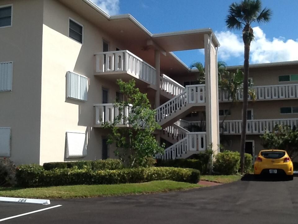 最近售出: $82,900 (1 贝兹, 1 浴室, 744 平方英尺)