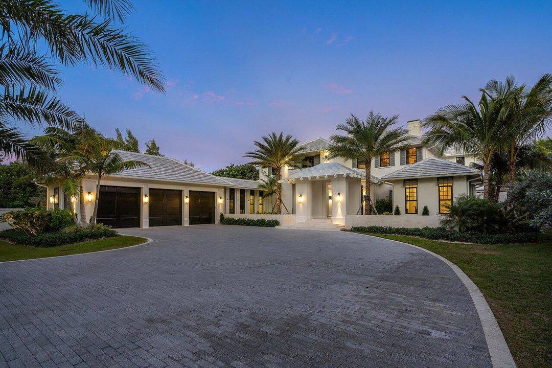 Recently Sold: $26,995,000 (6 beds, 6 baths, 7592 Square Feet)