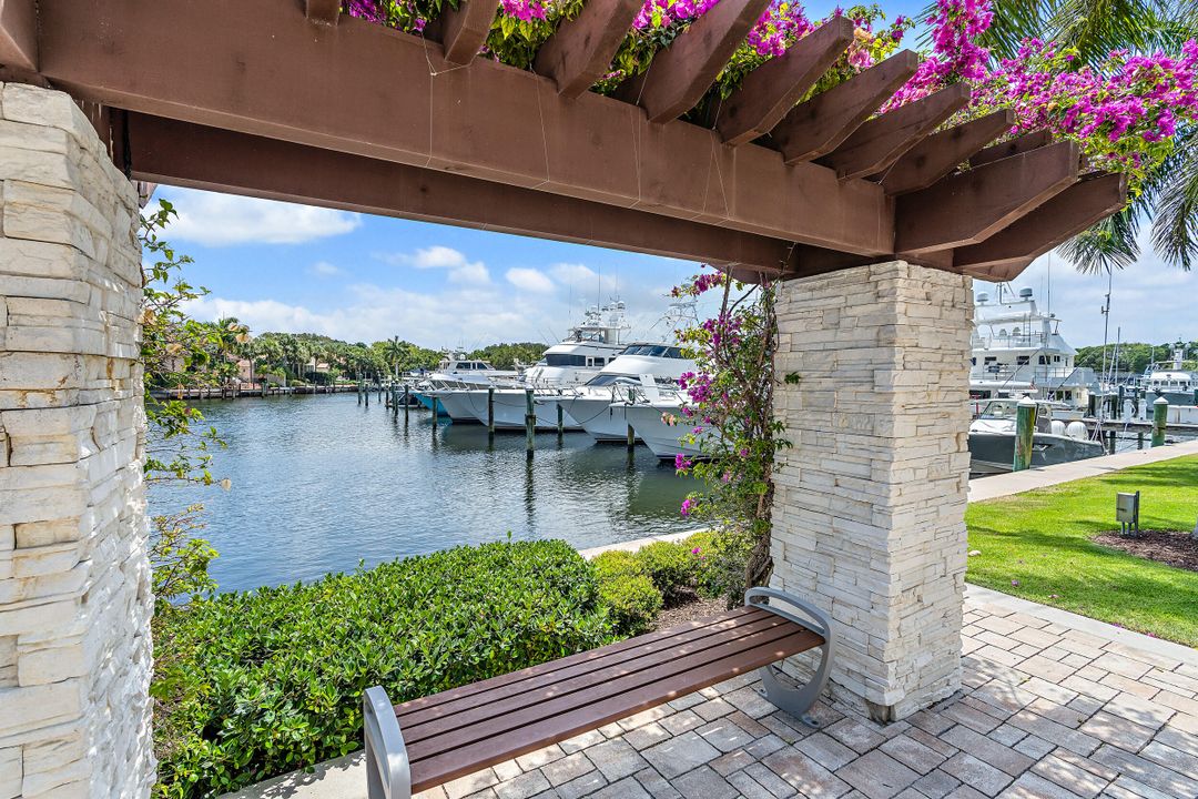 Recently Sold: $3,500,000 (3 beds, 3 baths, 3249 Square Feet)