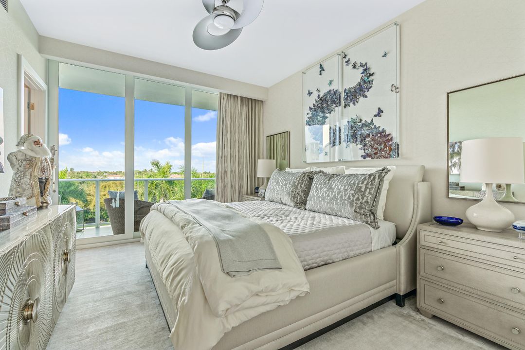 Recently Sold: $3,500,000 (3 beds, 3 baths, 3249 Square Feet)