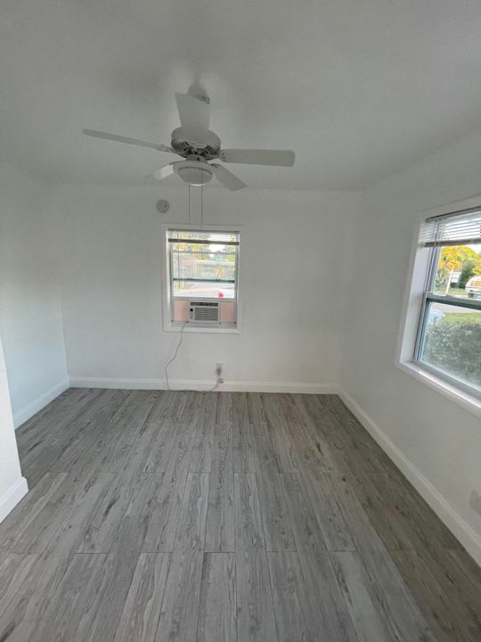 Recently Rented: $1,100 (1 beds, 1 baths, 325 Square Feet)