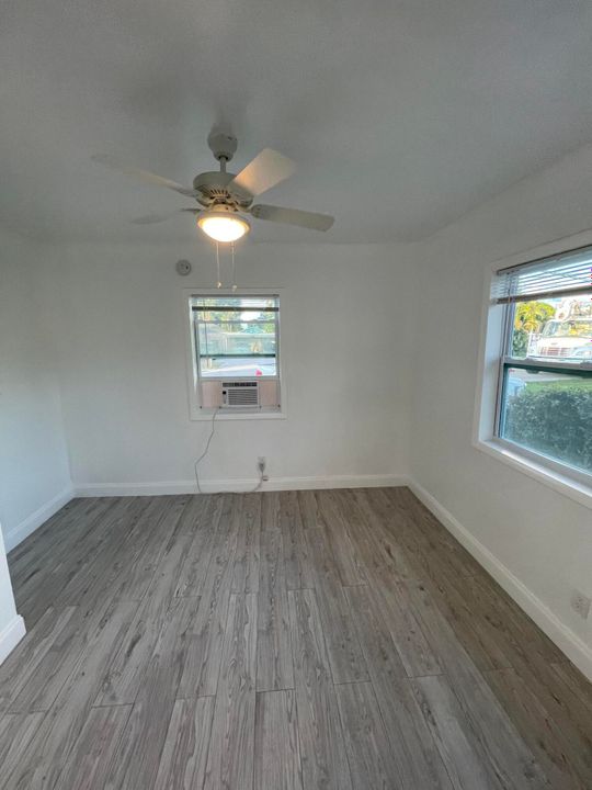 Recently Rented: $1,100 (1 beds, 1 baths, 325 Square Feet)