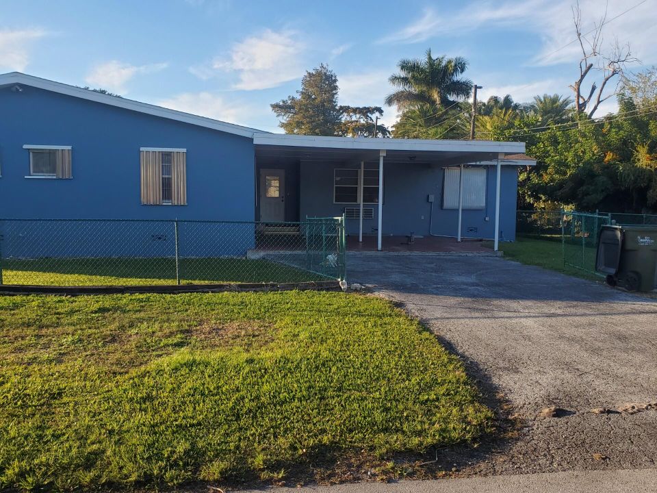 Recently Sold: $249,900 (3 beds, 2 baths, 2208 Square Feet)