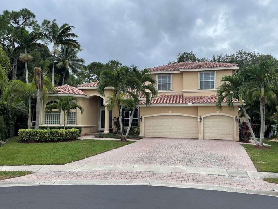 Recently Sold: $1,200,000 (4 beds, 4 baths, 3450 Square Feet)