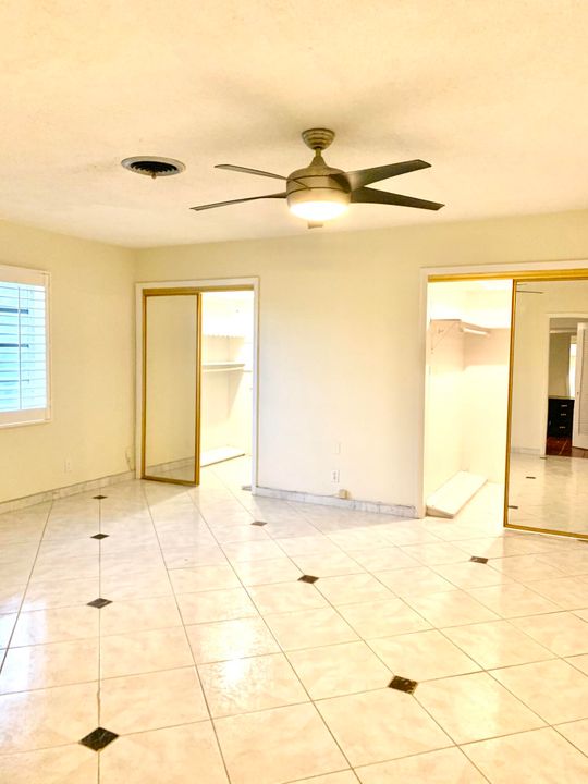 Recently Rented: $3,600 (2 beds, 2 baths, 1700 Square Feet)