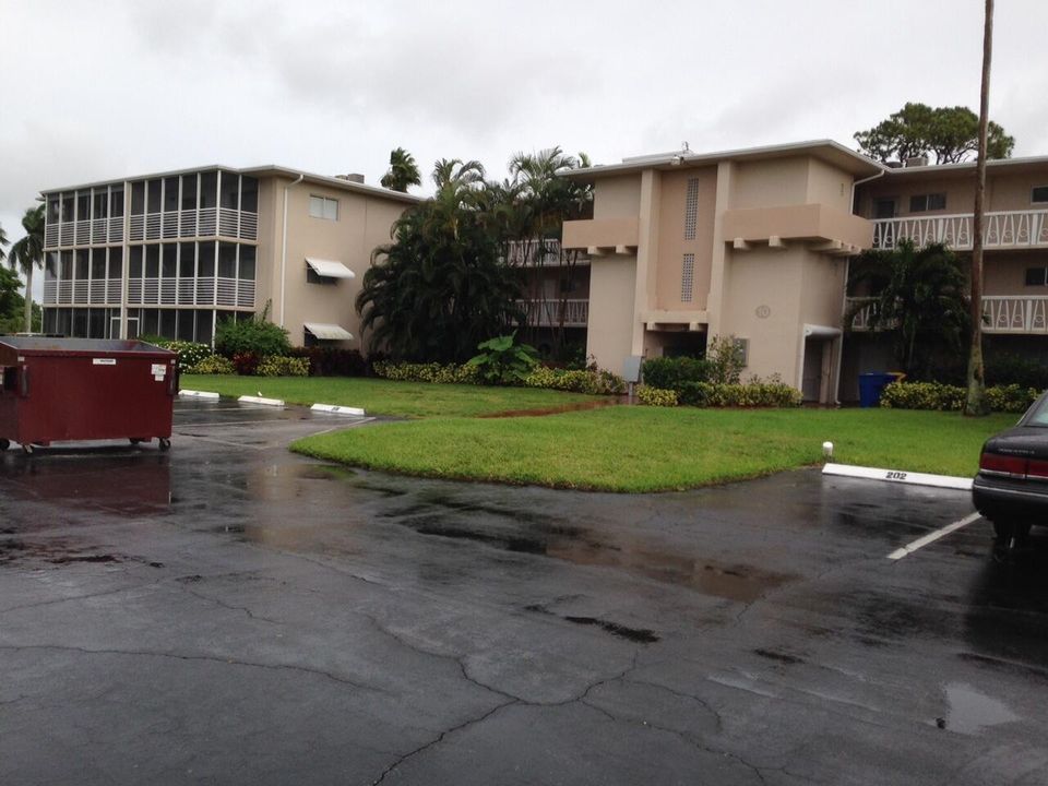 最近售出: $359,000 (5 贝兹, 4 浴室, 1495 平方英尺)