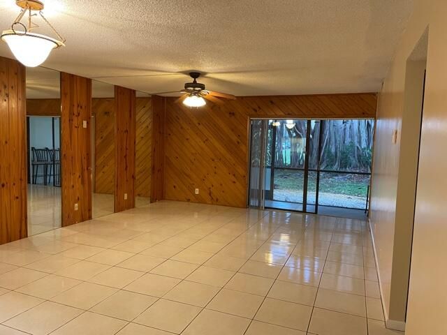 Recently Rented: $1,800 (2 beds, 2 baths, 1018 Square Feet)