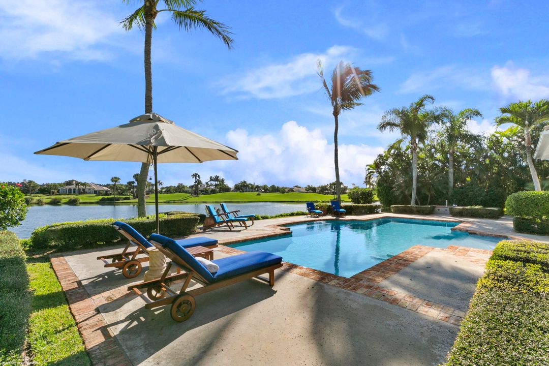 Recently Sold: $3,700,000 (4 beds, 5 baths, 4941 Square Feet)