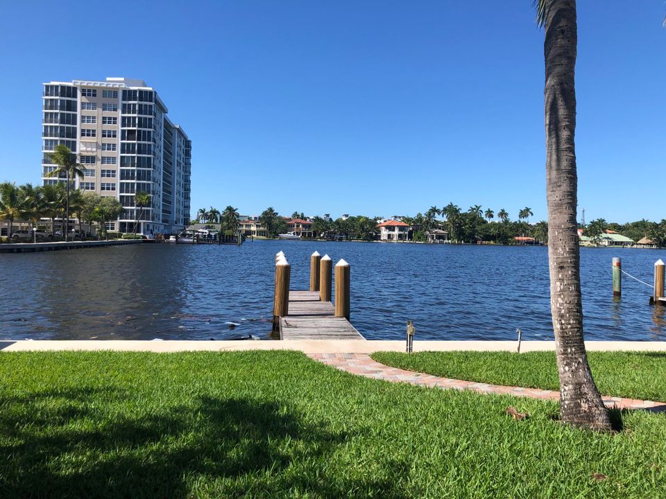 Recently Sold: $1,200,000 (2 beds, 3 baths, 2048 Square Feet)