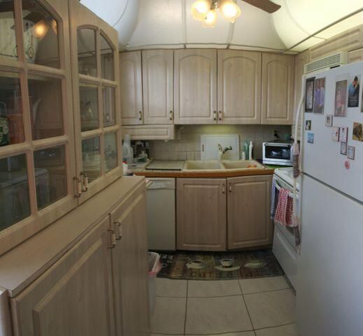 最近售出: $74,900 (2 贝兹, 1 浴室, 814 平方英尺)