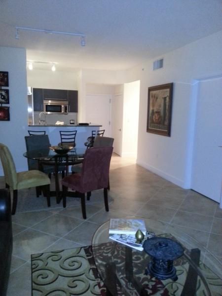 Recently Rented: $2,500 (1 beds, 1 baths, 755 Square Feet)