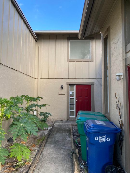 Active With Contract: $159,900 (2 beds, 1 baths, 944 Square Feet)