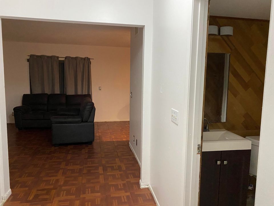 Activo con contrato: $159,900 (2 camas, 1 baños, 944 Pies cuadrados)